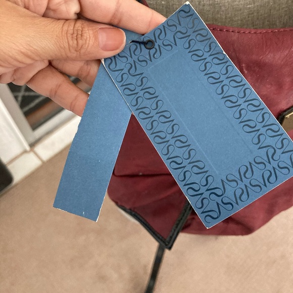 NEW with tags. Red Simply Vera, Vera Wang purse - Picture 4 of 6